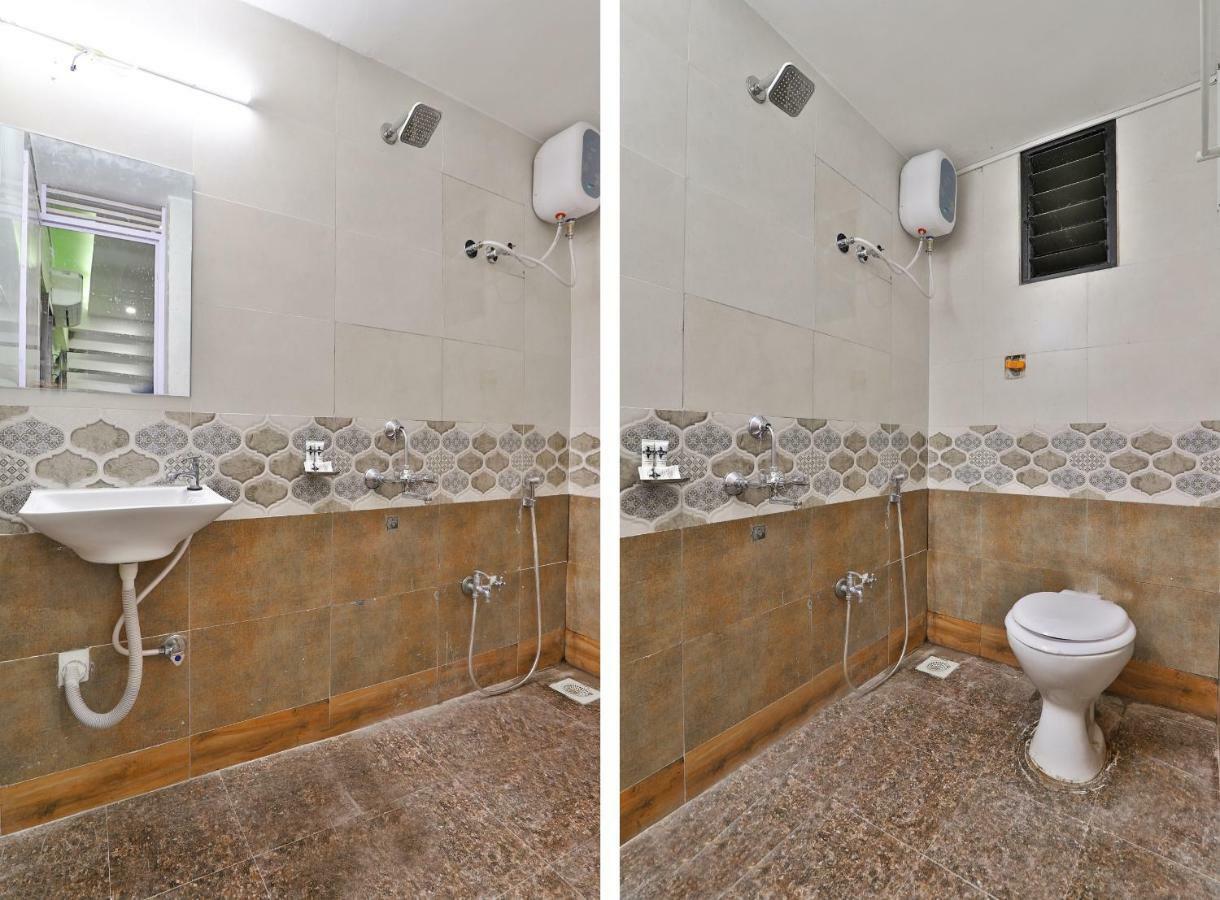 Oyo 37398 Hotel Jalsa Palace Naroda Екстериор снимка